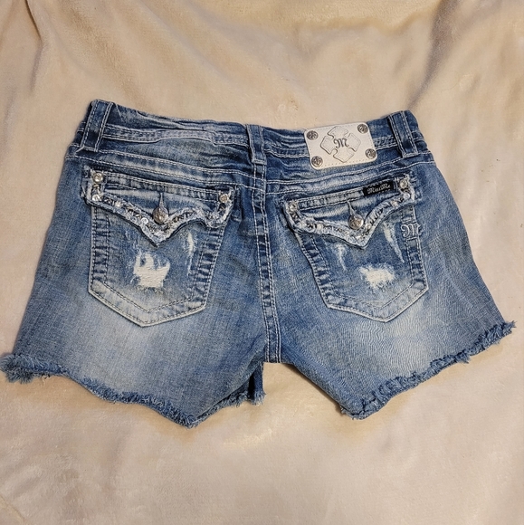 Miss Me Jeans Shorts Mid Rise Rhinestone Embroidered Easy Fit Denim 30 - Picture 2 of 11